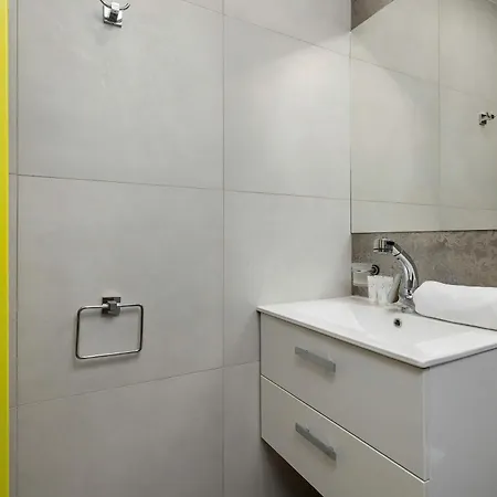 Komfortowe W Centrum Bytomia Blisko Rynku By Renters *