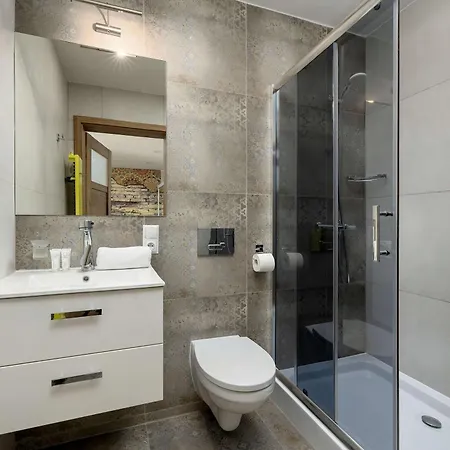 Komfortowe W Centrum Bytomia Blisko Rynku By Renters Appartement *