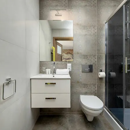 Komfortowe W Centrum Bytomia Blisko Rynku By Renters Bytom