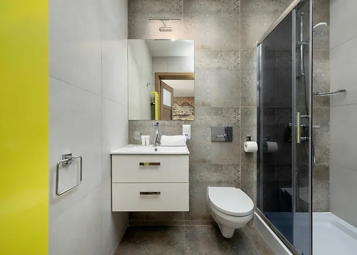 Komfortowe W Centrum Bytomia Blisko Rynku By Renters ביטום