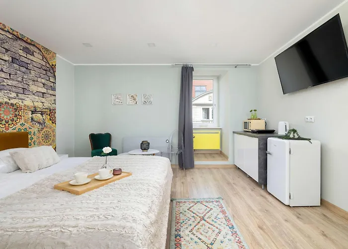 Komfortowe W Centrum Bytomia Blisko Rynku By Renters דירה